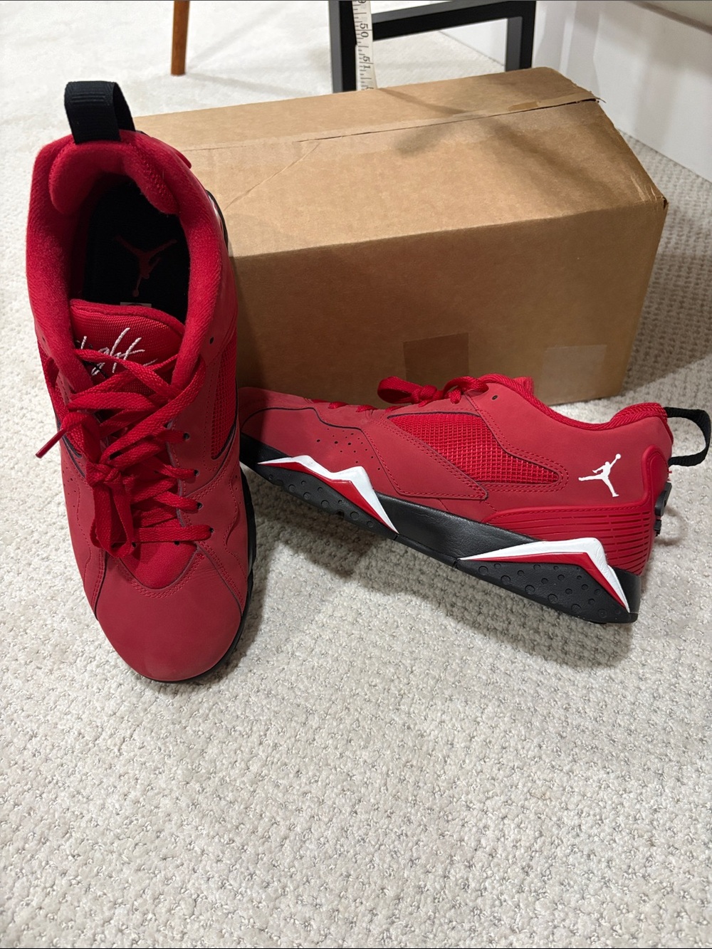 Jordan Men’s Red and Black Retro Basketball Sneakers SZ 11